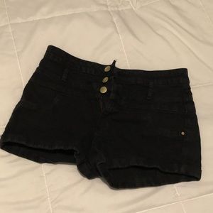 High-waited shorts